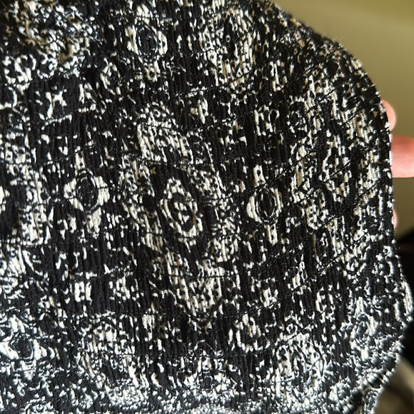 Woman’s XL Dress. Black & White. - Picture 4 of 4